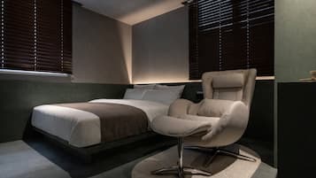 Deluxe Room (Massage Chair) | Individually decorated, individually furnished, laptop workspace