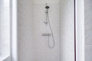 Bathroom - Relaxing Forest Escape for 6 (Ewijk)