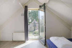 Room - Tranquil Ewijk Forest Stay for 4 (Ewijk)