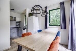 Dining - Woodland Bungalow Retreat for 4 (Ewijk)