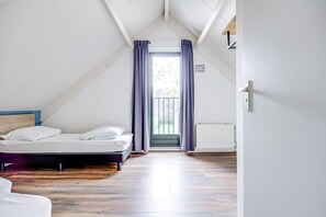 Room - Woodland Bungalow Retreat for 4 (Ewijk)