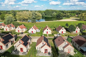 Exterior - 6-Person Lake Bungalow in Ewijk (Ewijk)
