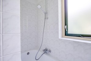 Bathroom - Wooded Bungalow Ewijk for 6 (Ewijk)