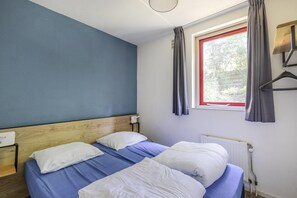 Room - Lakeside Sauna Bungalow for 4 (Ewijk)