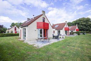 Exterior - Ewijk Lakeview Cottage for 6 (Ewijk)