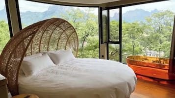 Design loft, uitzicht op heuvels