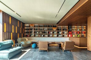 Lobby - Manning Retreat (Handan)