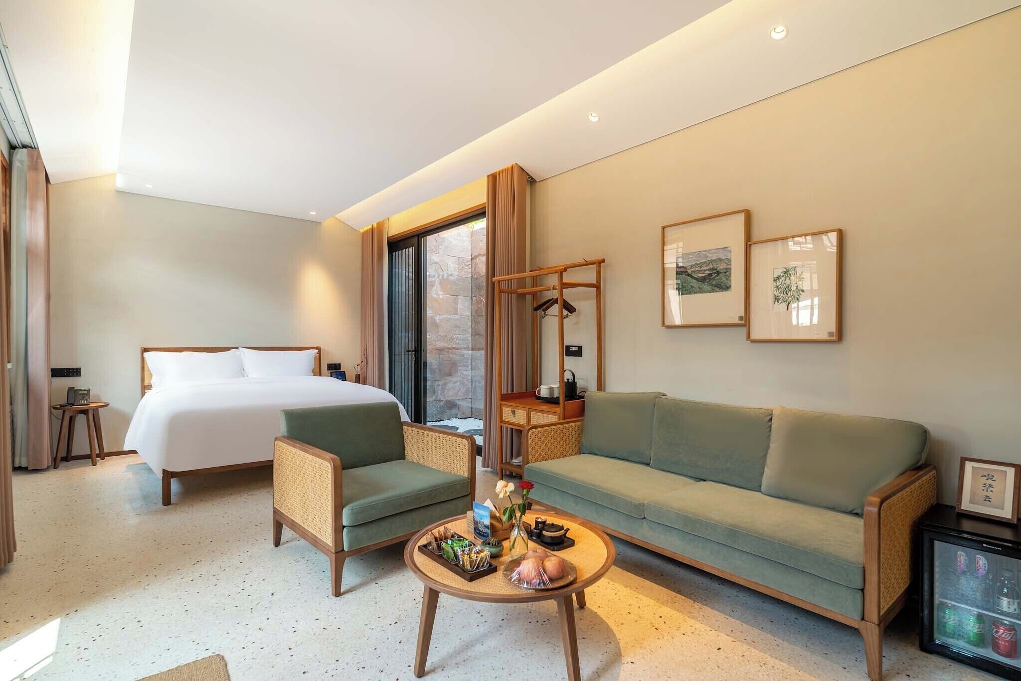 Luxury Villa, Hill View