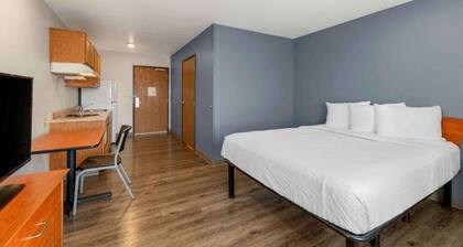 1 Full Bed | Non-Smoking, Kitchen