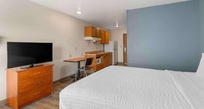 1 Full Bed | Non-Smoking, Kitchen