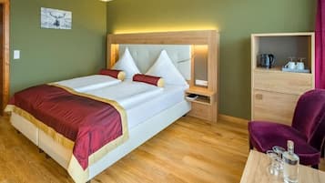 Superior Double Room, Balcony, Garden View