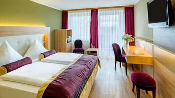 Superior Double Room, Balcony, Garden View