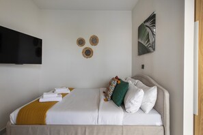 Studio, 1 Double Bed, Kitchenette, City View