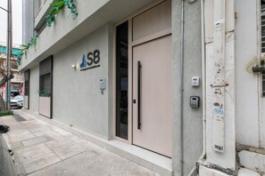 Property entrance - Oraya Chic Studio with Balcony in Athens (Athens)