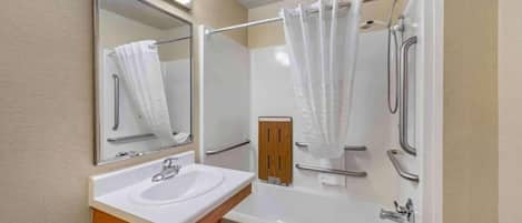 Shower, towels