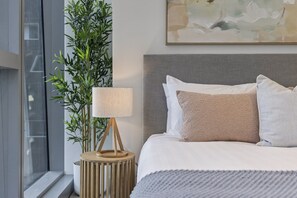 2 chambres, bureau, accès Internet, draps fournis