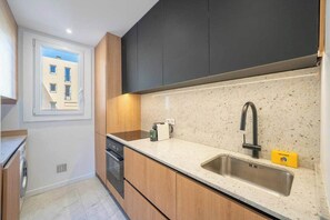 Private kitchen - Magnificent Appartment - 6P - Saint Tropez Center (Saint-Tropez)