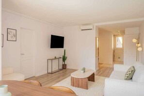 Living area - Magnificent Appartment - 6P - Saint Tropez Center (Saint-Tropez)