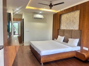 Room - Hotel Aadhyav Palace (Ujjain)