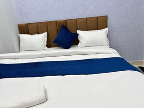 Room - Hotel PLC Grand (Shivdaspur)