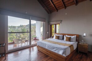 Iron/ironing board, free WiFi - Alaya Stays Amara Twilight (Naina Range)