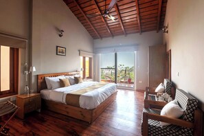 Iron/ironing board, free WiFi - Alaya Stays Amara Twilight (Naina Range)