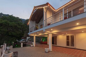 Exterior - Alaya Stays Amara Twilight (Naina Range)