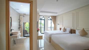Minibar, escritorio, wifi gratis y ropa de cama