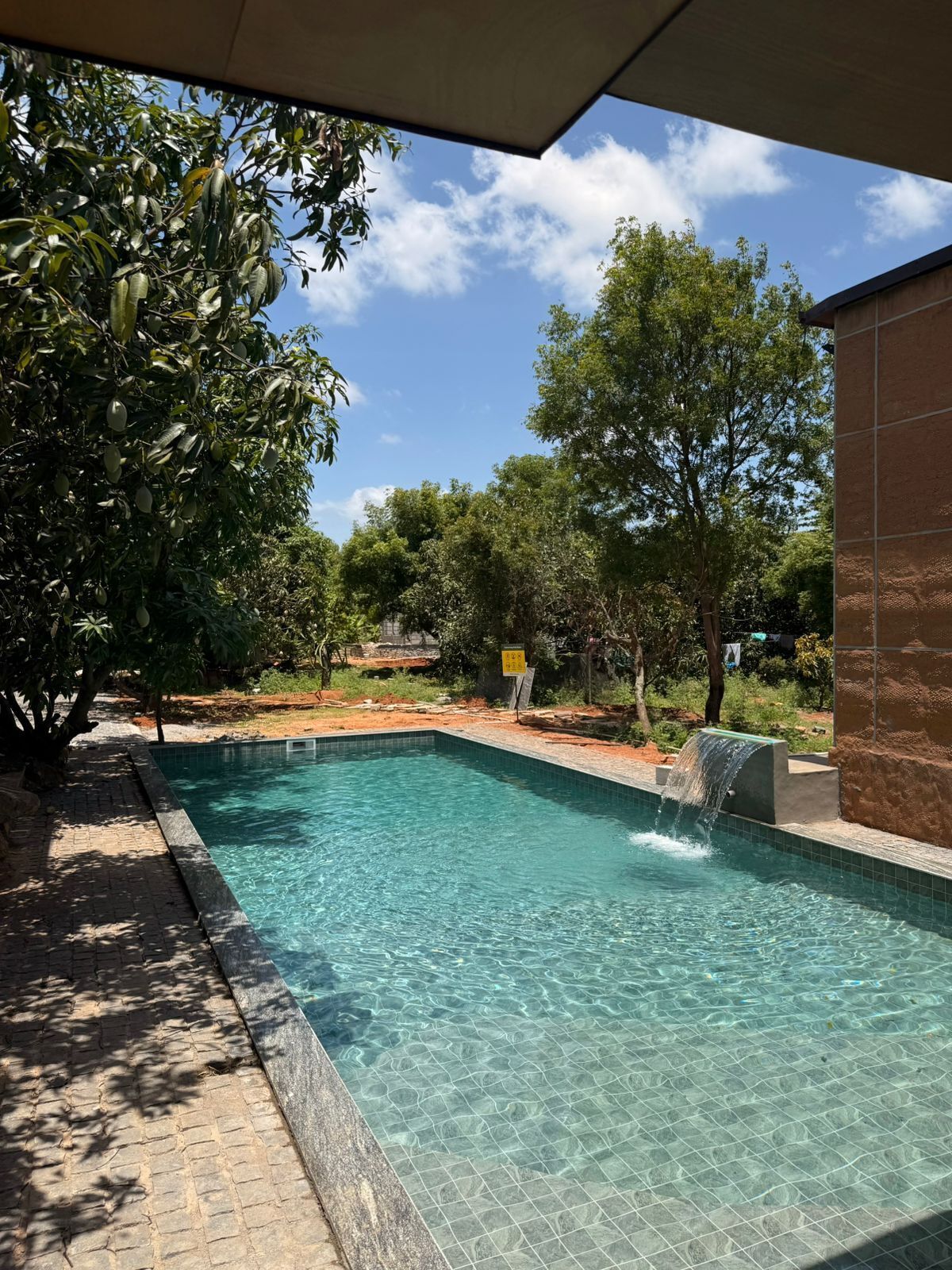 Villa, balkong, hageutsikt | Basseng