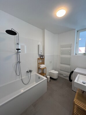 Bathroom - Vrbo Property (Erfurt)