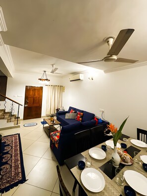 Interior - 2-bedroom villa in pleasant Candolim with cool AC breeze (Candolim)