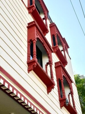 Exterior detail - Shivalaya Hotel (Jaipur)