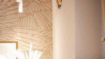 Chambre Deluxe Double ou avec lits jumeaux, balcon, vue ville | Intérieur