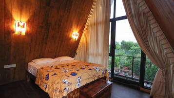 Villa, balkon, uitzicht op tuin