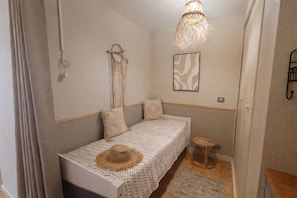 Room - Vrbo Property (Canet-en-Roussillon)