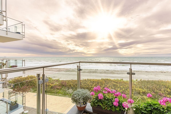 Property grounds - Strandburg Sea Idyll with Stunning Ocean View (Fehmarn)