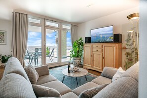 TV - Strandburg Meereszauber – Sea View Apartment (Fehmarn)