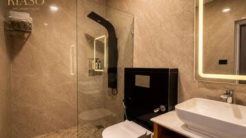 Luxe cottage, uitzicht op bergen | Badkamer