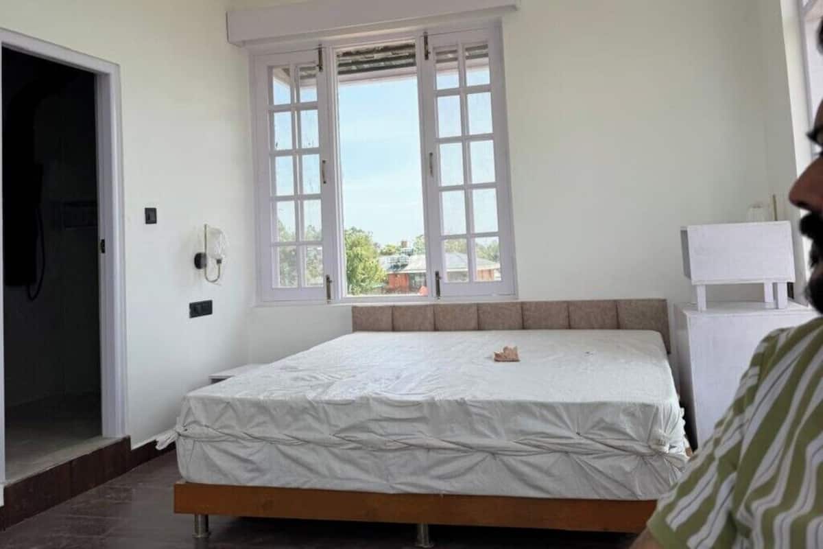 Cottage, Mountain View