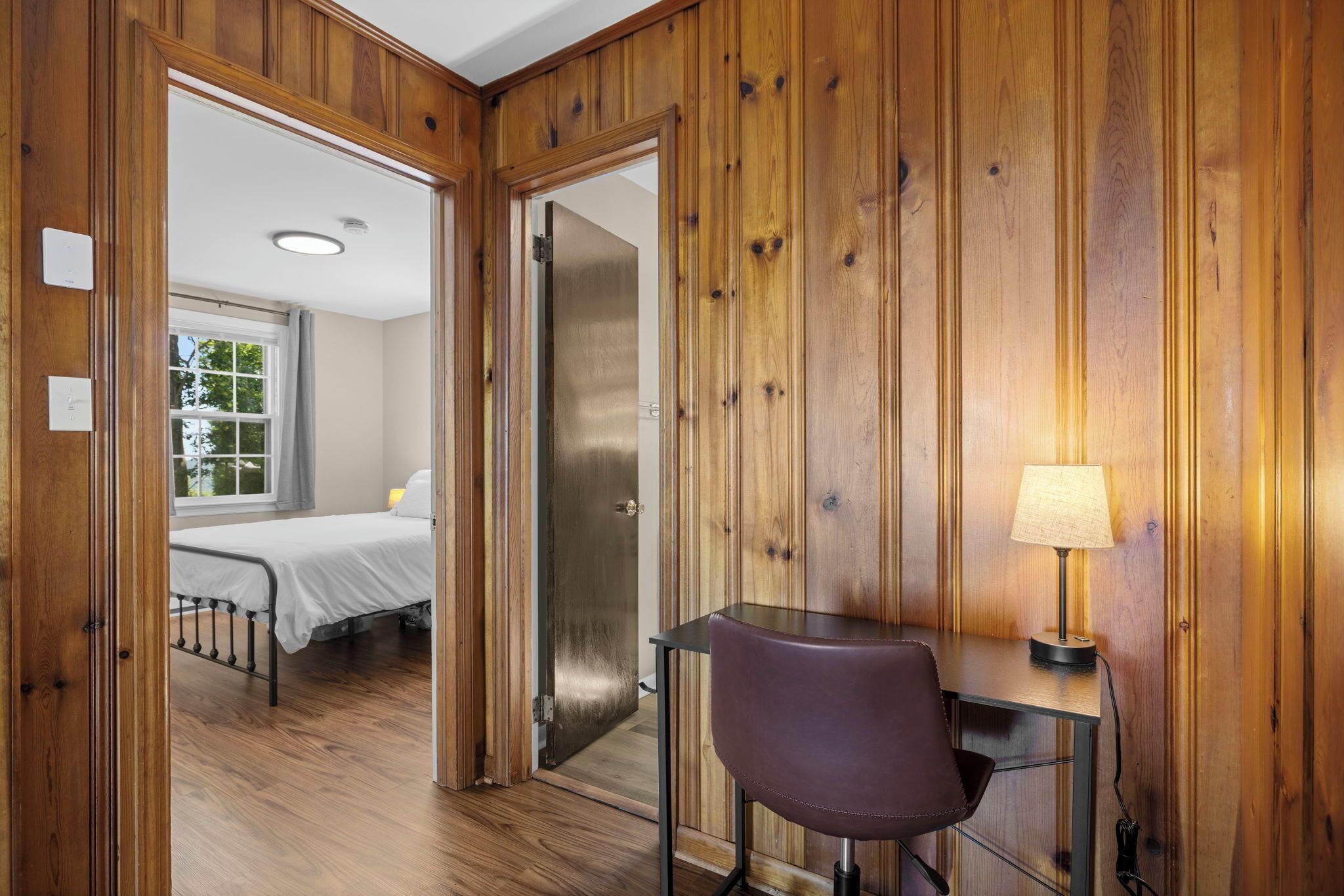 2 bedrooms, desk, free WiFi, bed sheets