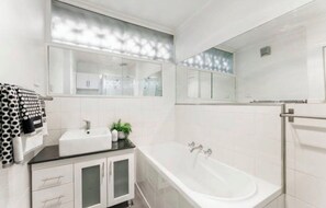 Bathroom - Bright, Light Filled Apartment close to Acland Street and the Beach! (St Kilda)