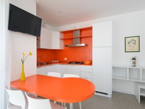 Private kitchen - Vibrant apartment in Lignano Sabbiadoro (Lignano Sabbiadoro)