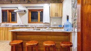 Comfort-Ferienhaus, Bergblick | Eigene Küche