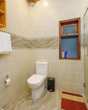 Family Cottage | Bathroom
