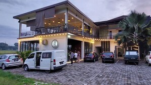 Ngoại thất