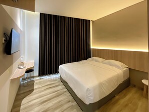 Phòng tiện nghi đơn giản, quang cảnh thành phố