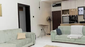 Family Apartment, Balcony, City View | Living area