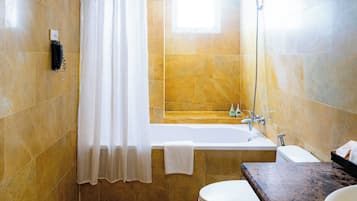 Habitación Deluxe doble, vistas a la ciudad | Baño