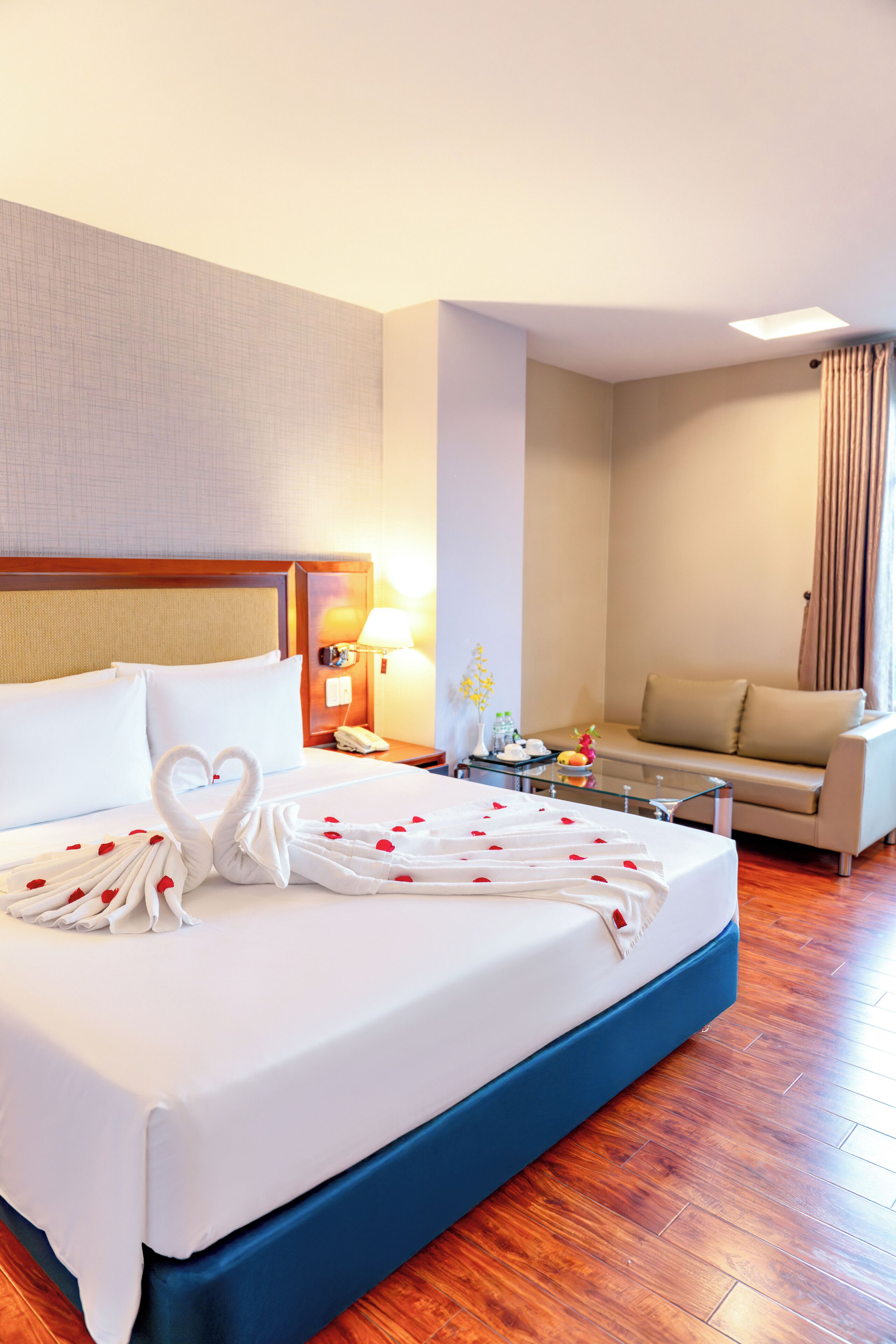 Kahden hengen deluxe-huone, kaupunkinäköala | Ilmainen Wi-Fi, vuodevaatteet