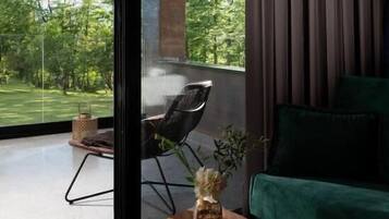 Dobbeltrom – deluxe, hageutsikt | Oppholdsområde | Printere